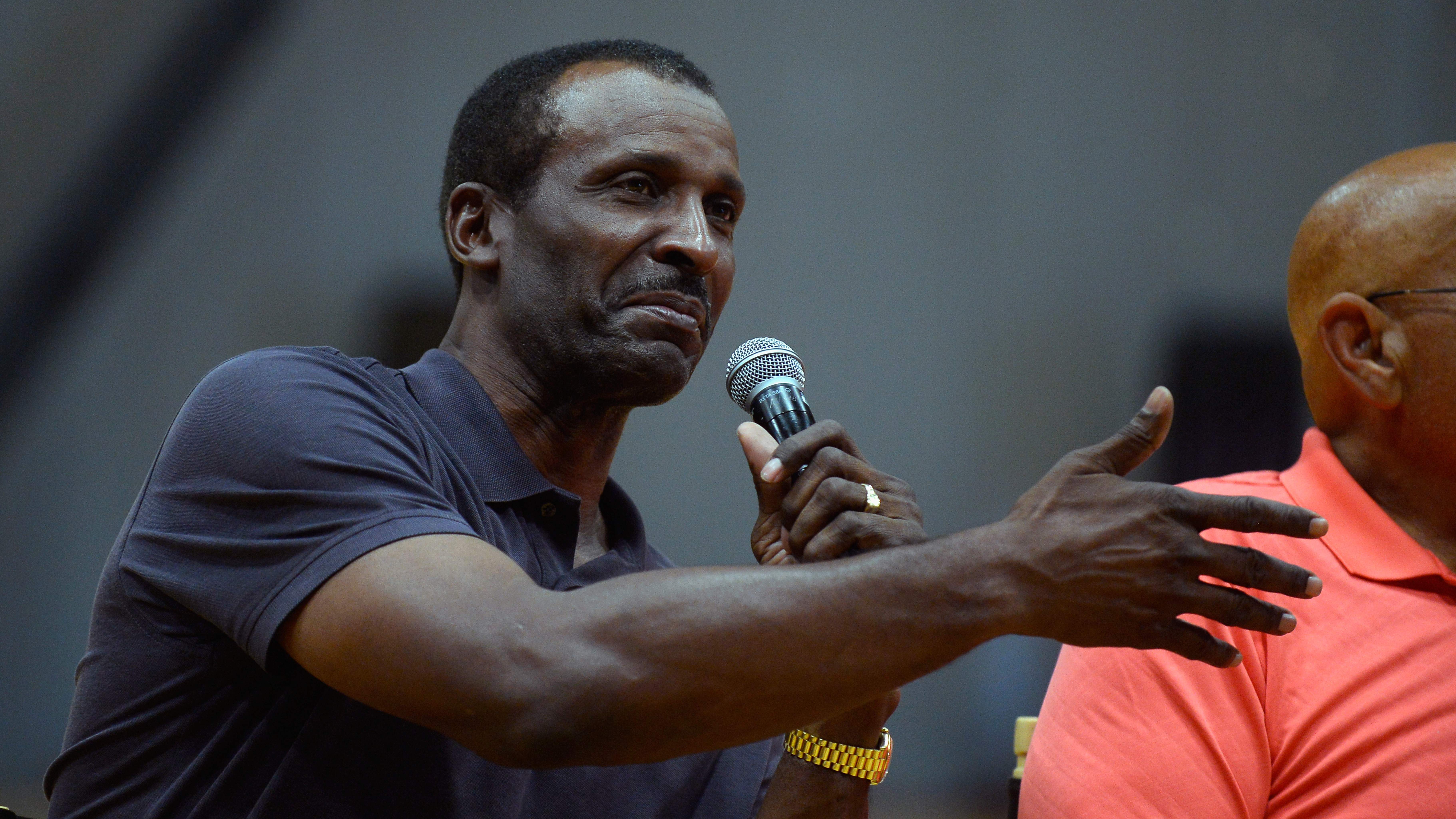 Ex-Suns Star Raises Funds to Send Single Moms to College