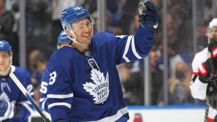 Flyers Sign Former Maple Leafs Winger