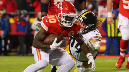 Chiefs’ Trade Deadline Prediction Has Big Tyreek Hill Implications