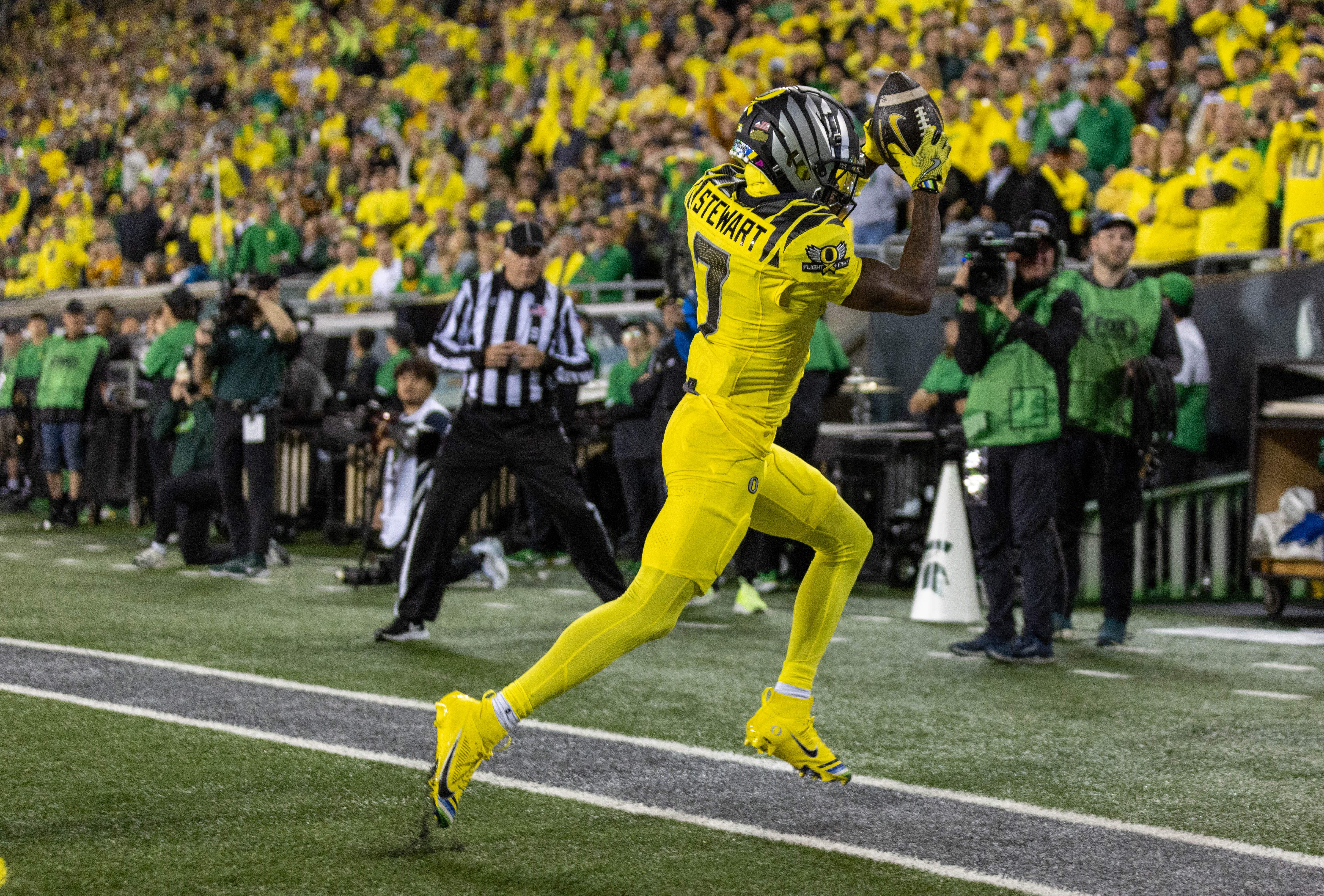 Oregon WR Evan Stewart Reportedly Arrested On DUII Charge