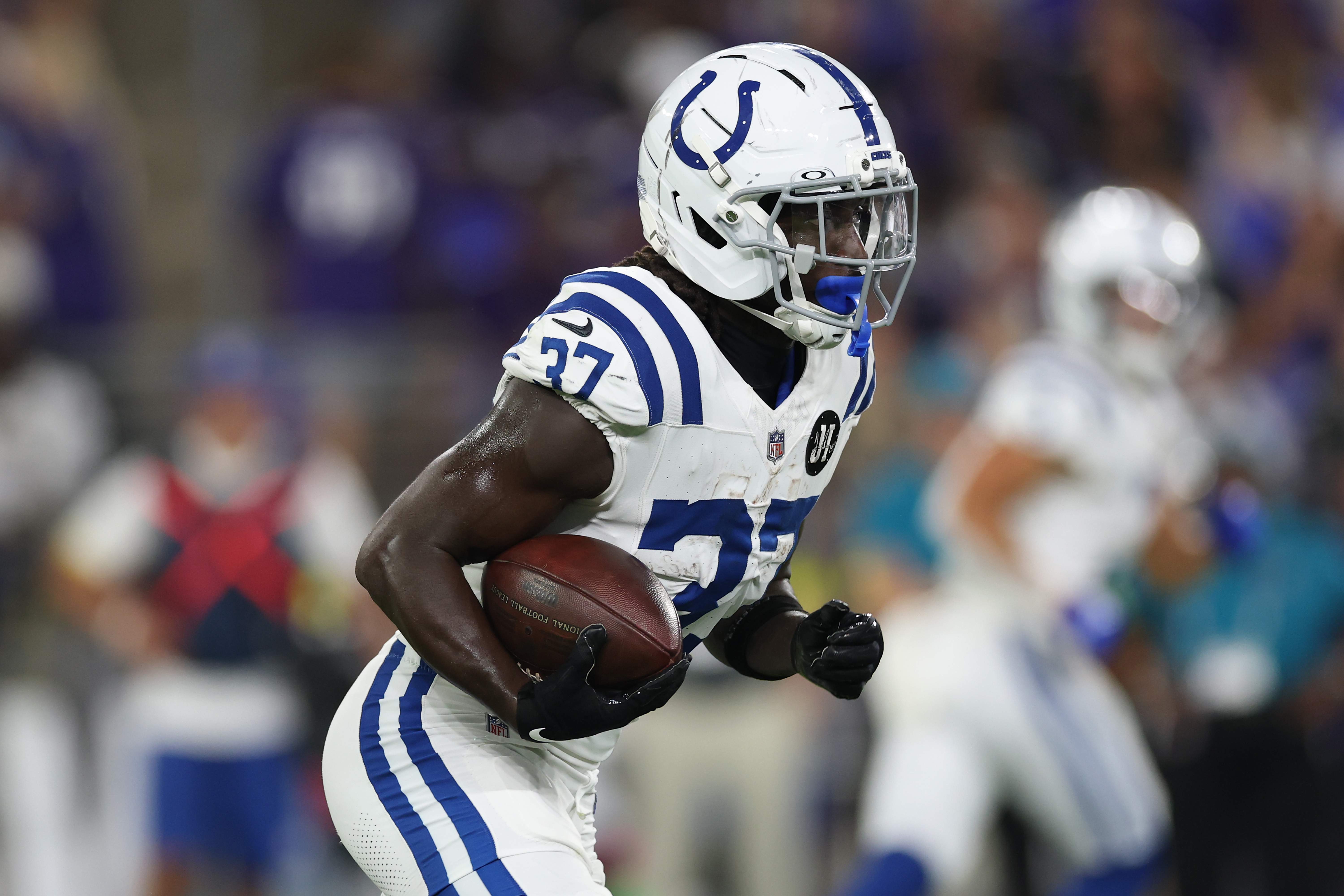 Saints Sign New RB With Great Name After Travis Etienne Injury News