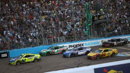 NASCAR Phoenix Betting Odds: Favorites, Sleepers and Longshots for Sunday’s Race