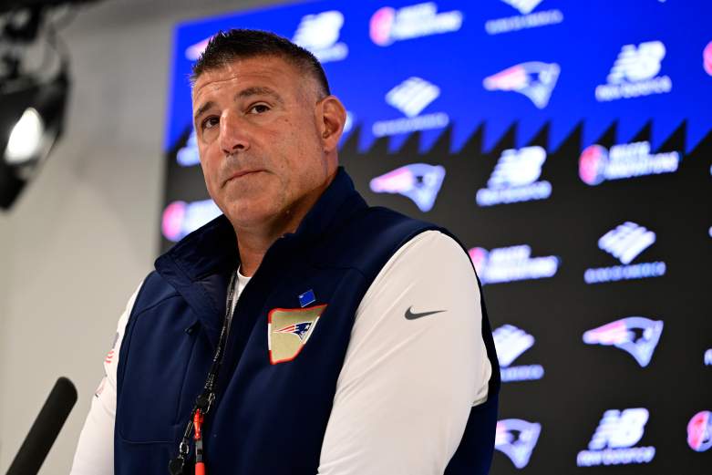 New England Patriots head coach Mike Vrabel