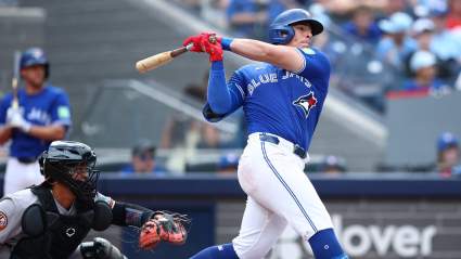 Toronto Blue Jays Gold Glove Award Finalist Named Potential Trade Candidate