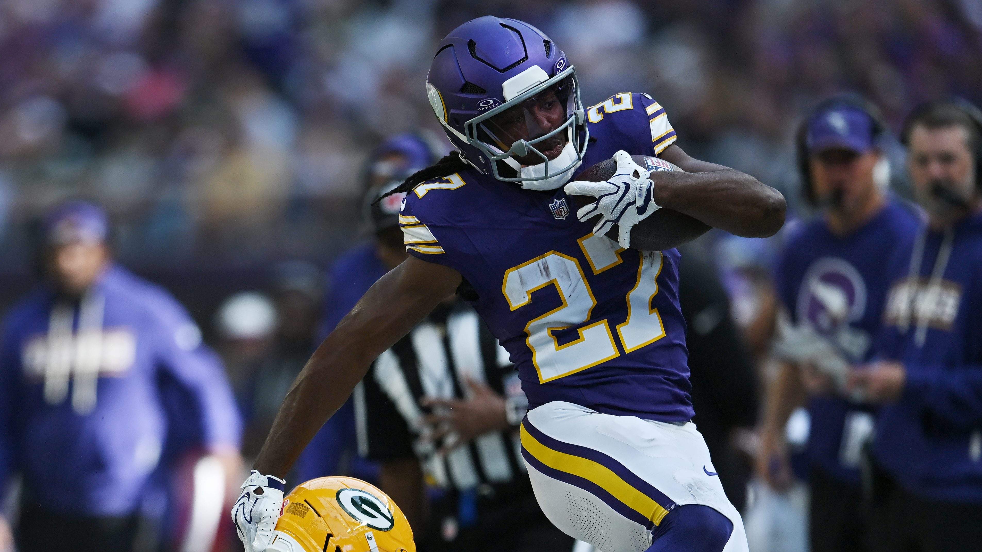 Vikings Urged to Trade for $44 Million Pro Bowl RB Amid Jordan Mason Injury