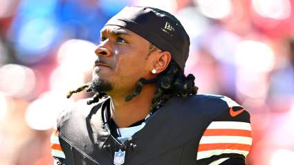 Browns $48 Million Star Helped Off Field After Scary Injury Against Titans