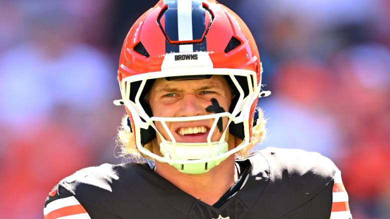 Carson Schwesinger #49 of the Cleveland Browns