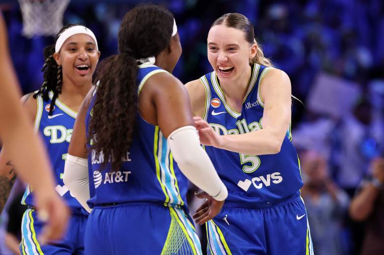 Paige Bueckers & Arike Ogunbowale
