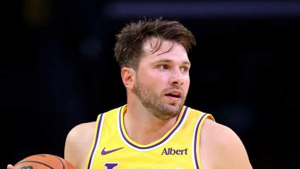 GMs Give Lakers Surprising Prediction for Season Finish