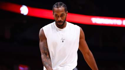 Raptors’ Kawhi Leonard Put on Notice After Knee Injury