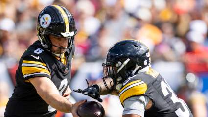 Aaron Rodgers Reacts to Jaylen Warren Leading Steelers Over Saints