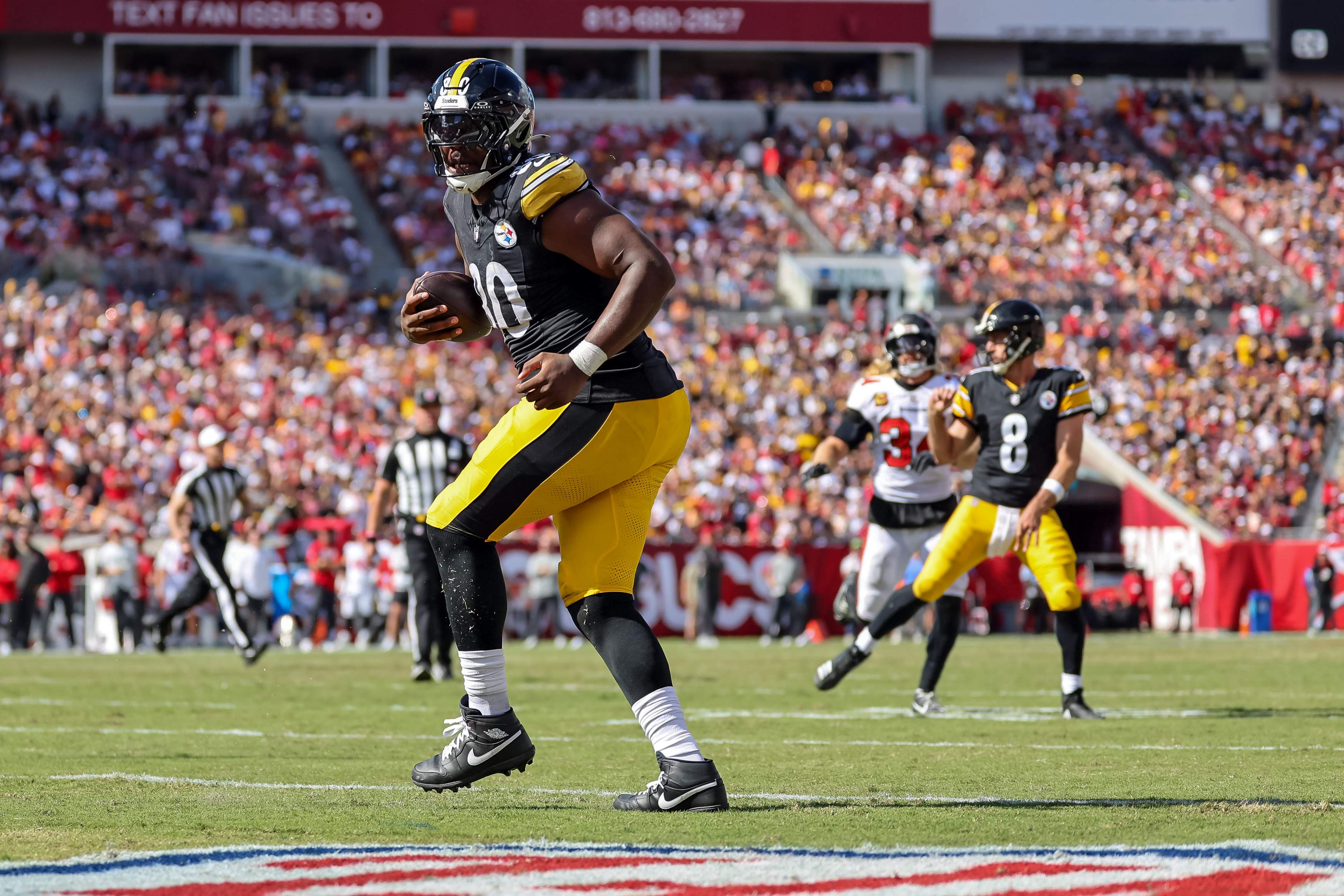Darnell Washington Size Overpowers Saints on Hilarious Steelers TD