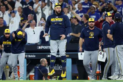 2 Ex-Yankees Make World Series Debuts Off Bench