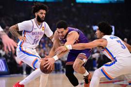 Why Devin Booker Scored 3 Points for Suns vs. Thunder