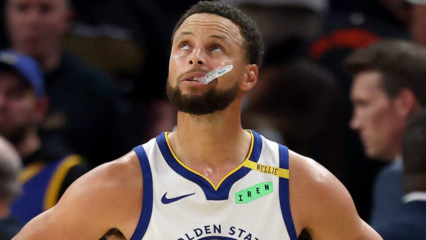 Stephen Curry #30 of the Golden State Warriors