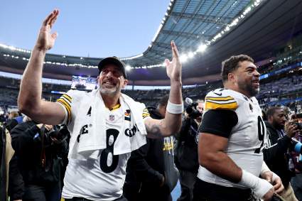 Aaron Rodgers Shows Off Powerful New Look After Win in Paris