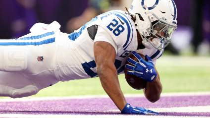 Vikings Get Major News on Possible Jonathan Taylor Trade