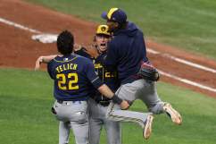 Brewers Send Clear Message in World Series Before MLB Lockout