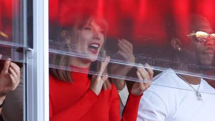 Taylor Swift’s Wedding Ring Change-Up Turns Heads Days Before Chiefs Face Seattle Seahawks
