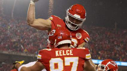 Travis Kelce, Chiefs Tight Ends Get Special Recognition Ahead of ‘Sunday Night Football’