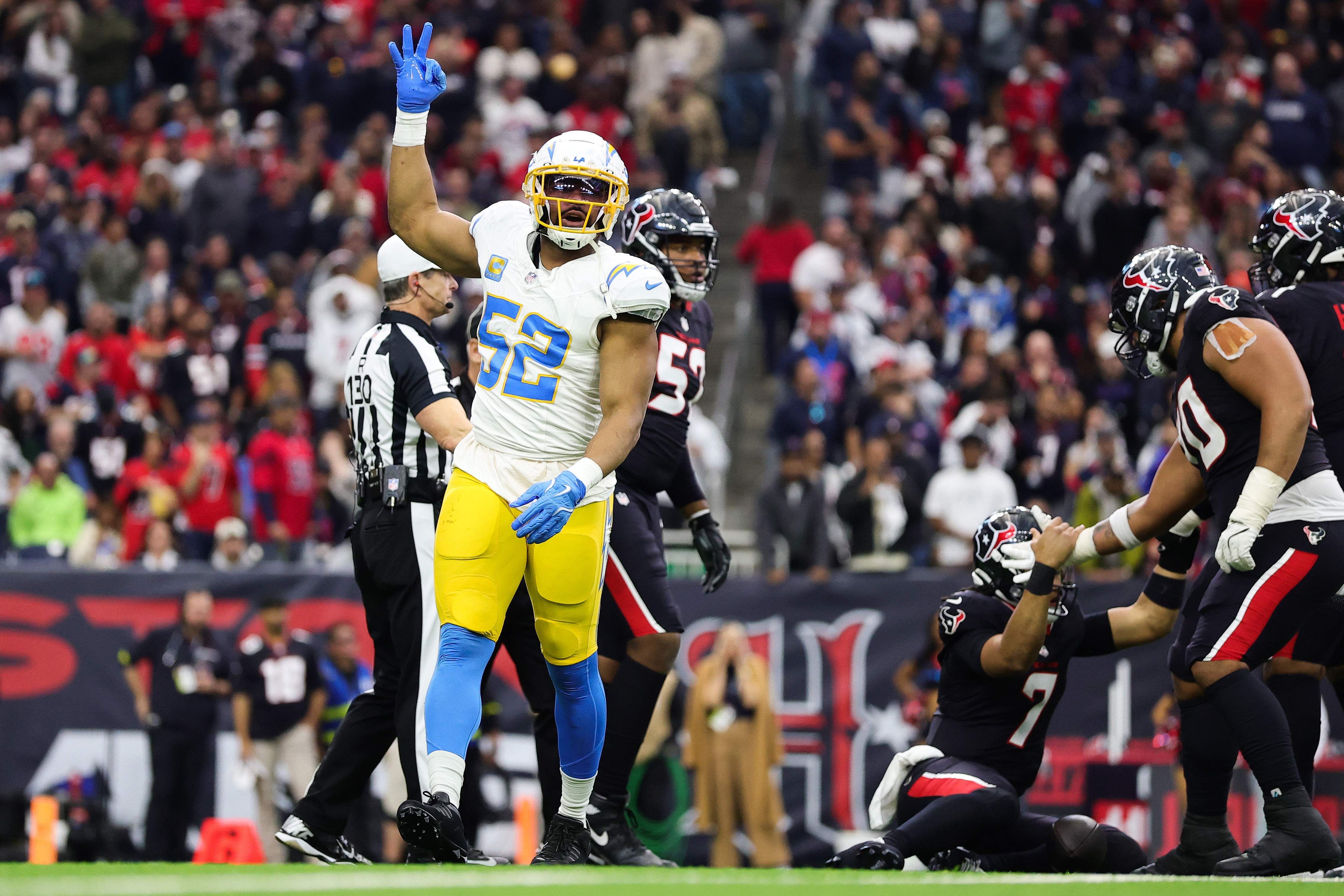 AFC Wild Card Playoffs: Los Angeles Chargers v Houston Texans