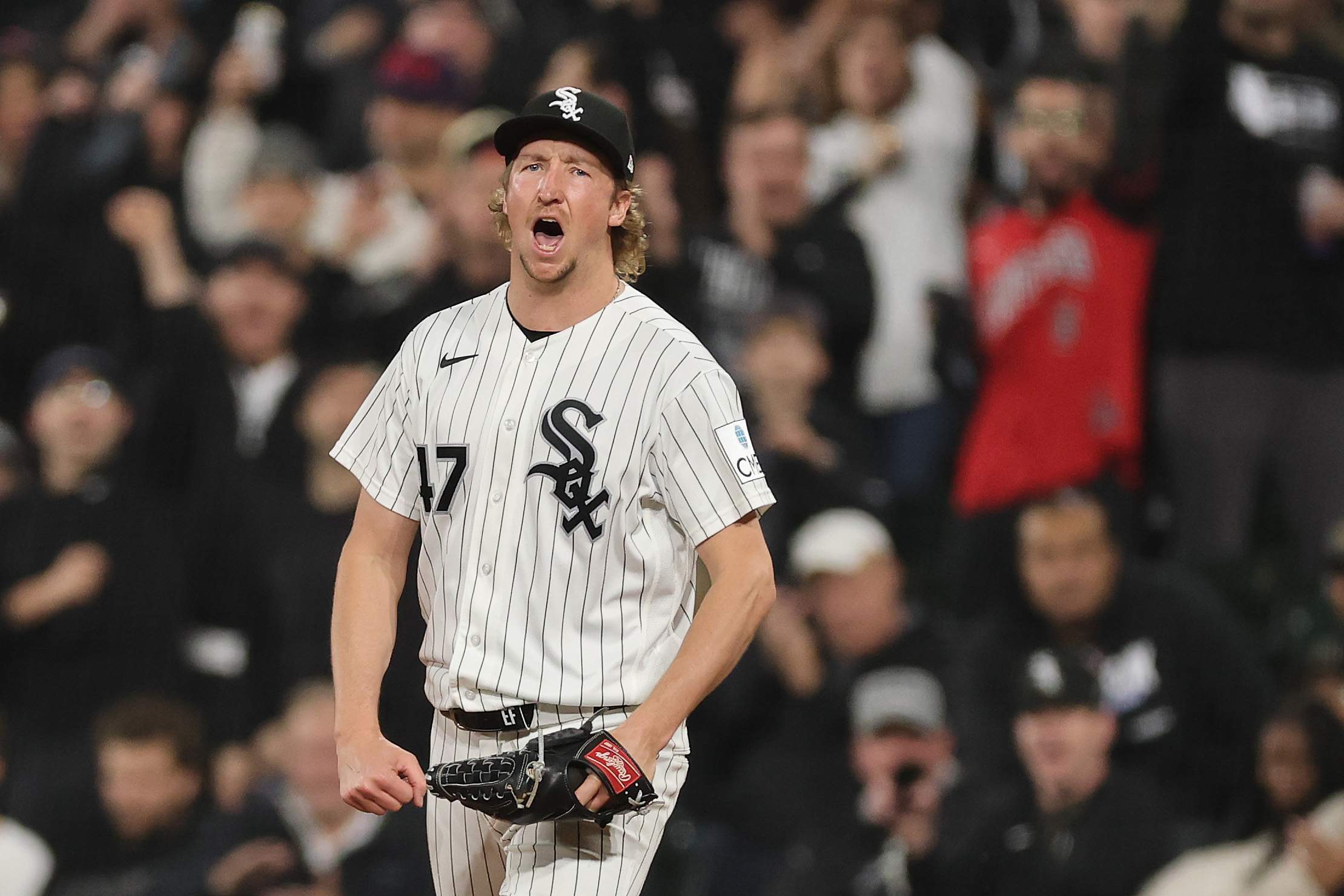 Toronto Blue Jays Urged to Sign White Sox 6-Foot-4 Pitcher to Boost ...