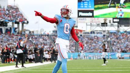Titans Former 14 Game Starter Signs with AFC North Squad