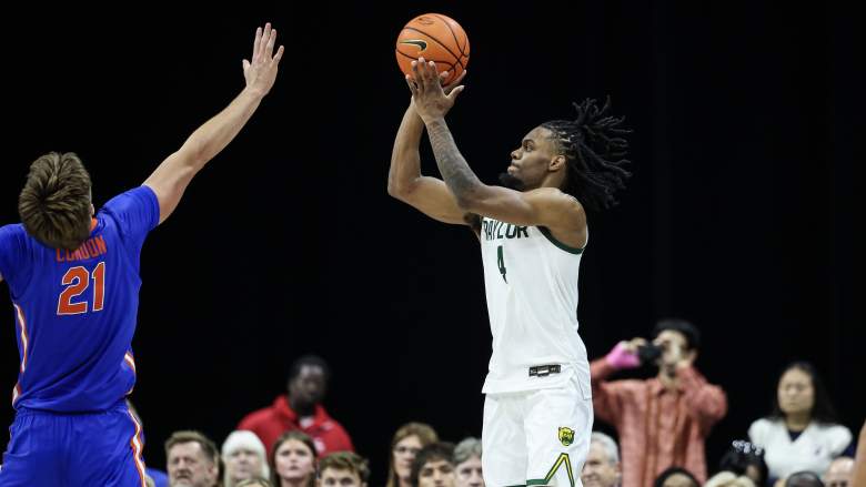 Kayden Mingo is shooting a three-pointer