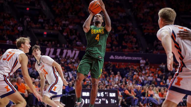 Baylor basketball guard Kayden Mingo is shooting a jumper
