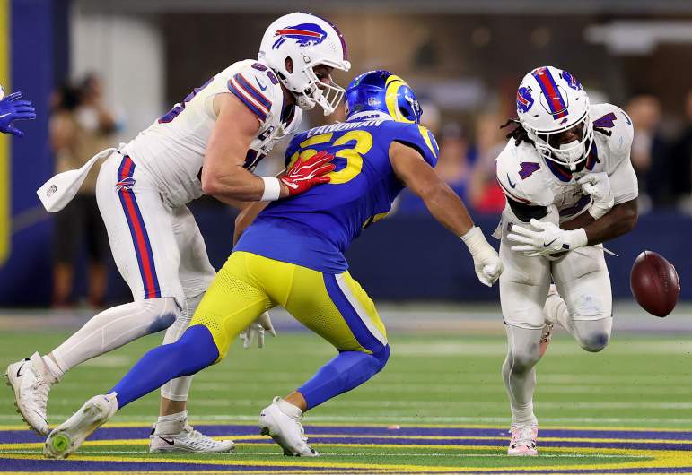 Buffalo Bills v Los Angeles Rams