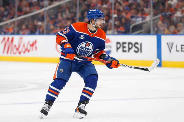 Calgary Flames v Edmonton Oilers
