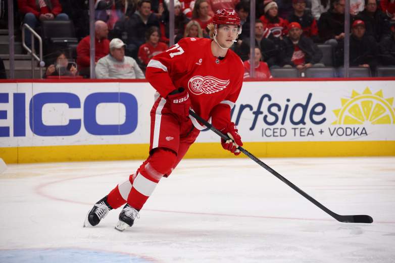 Carolina Hurricanes v Detroit Red Wings