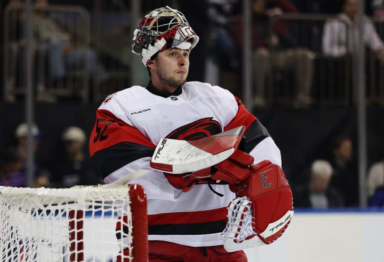 Carolina Hurricanes v New York Rangers