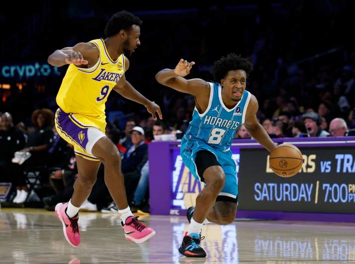 Charlotte Hornets v Los Angeles Lakers