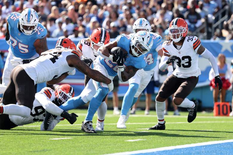 Cleveland Browns v Tennessee Titans