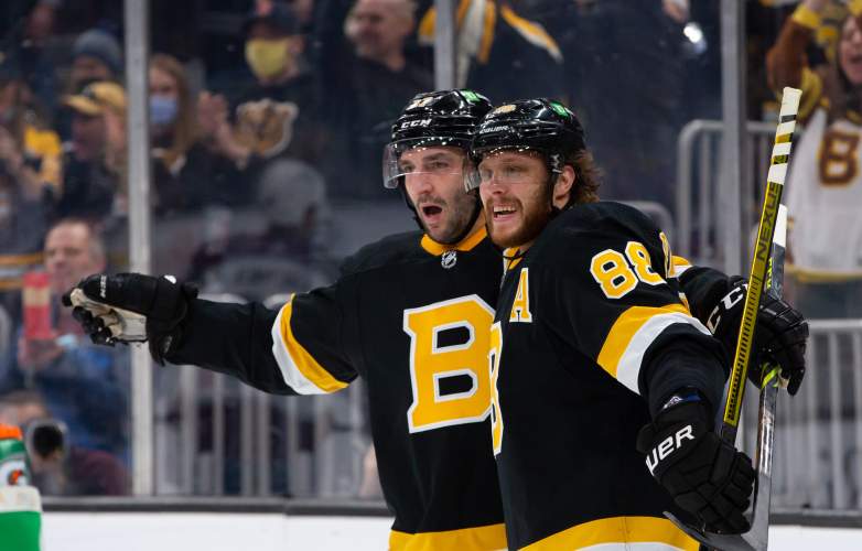 Colorado Avalanche v Boston Bruins