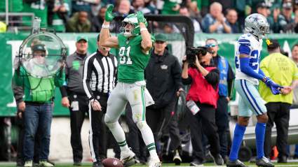Eagles Get Important Injury News on Pair of Tight Ends Before Cowboys Clash