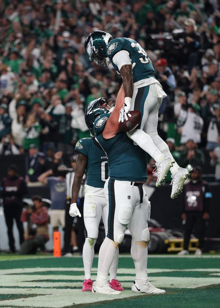 Dallas Cowboys v Philadelphia Eagles