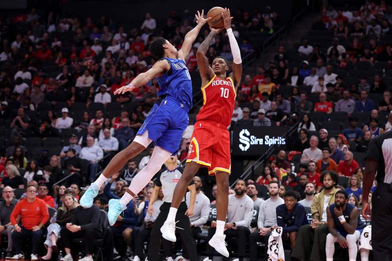 Houston Rockets Forward shooting a three