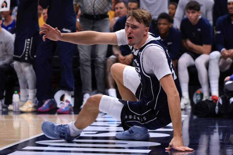 Dallas Mavericks v Indiana Pacers