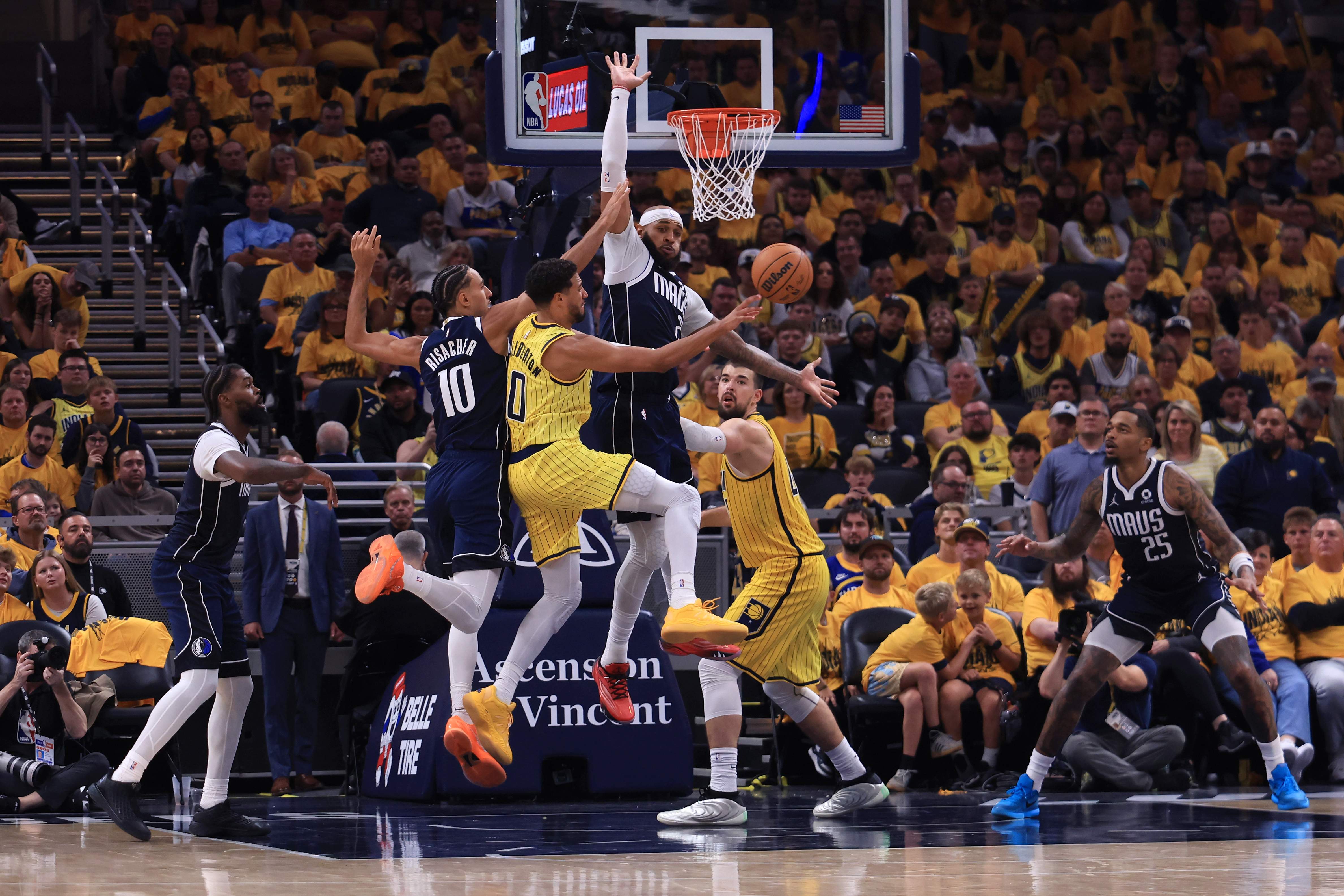 Dallas Mavericks v Indiana Pacers