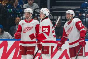 Detroit Red Wings v Vancouver Canucks