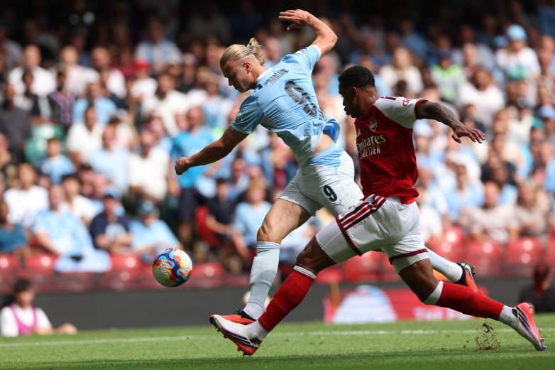 FBL-ENG-PR-COMMUNITY-ARSENAL-MAN CITY
