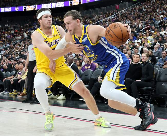 Golden State Warriors v Los Angeles Lakers