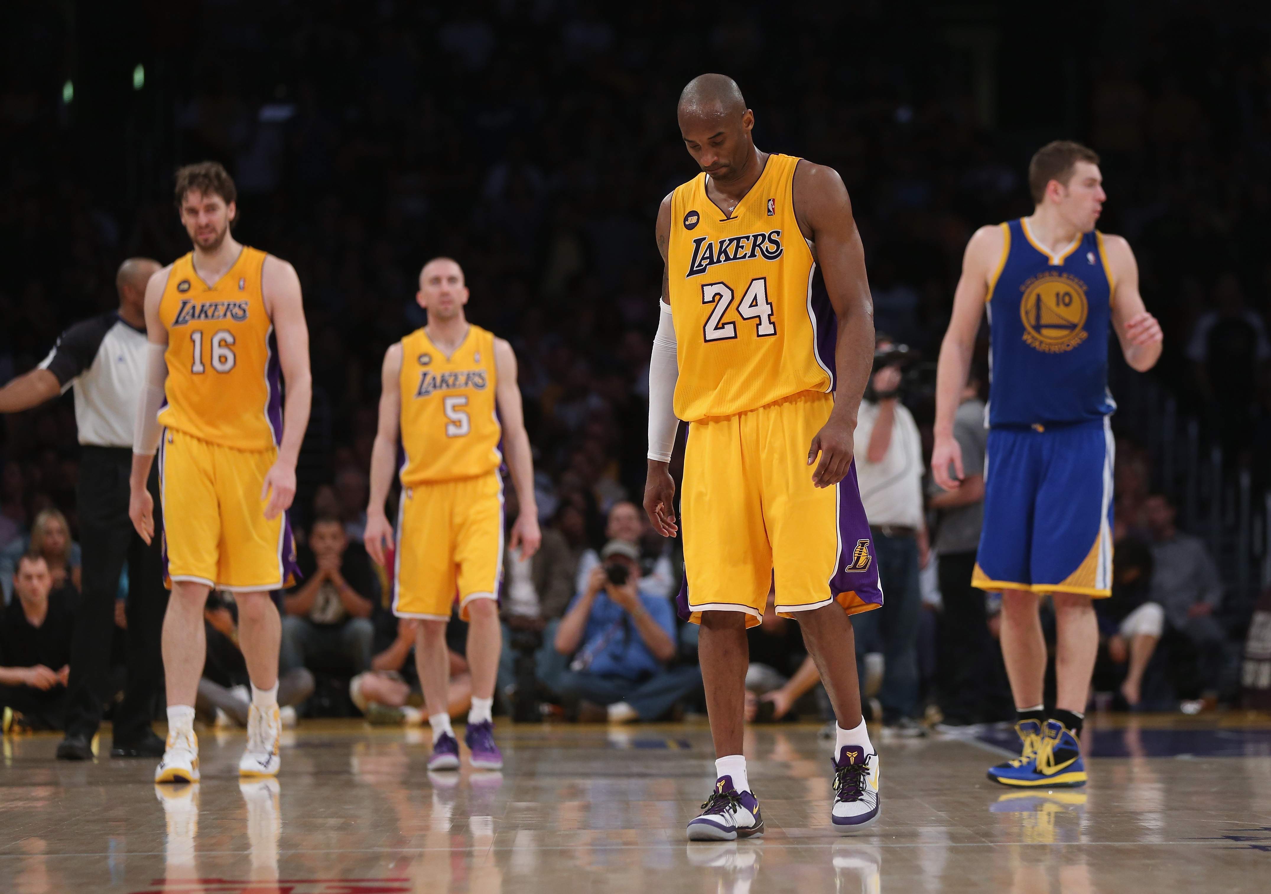 Golden State Warriors v Los Angeles Lakers