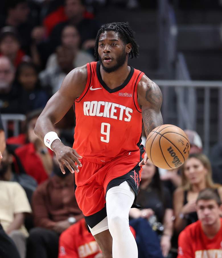 Rockets roster change: Cameron Matthews dribbling up the court against Atlanta Hawks