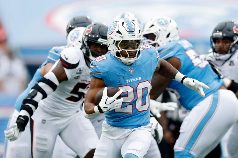 Houston Texans v Tennessee Titans