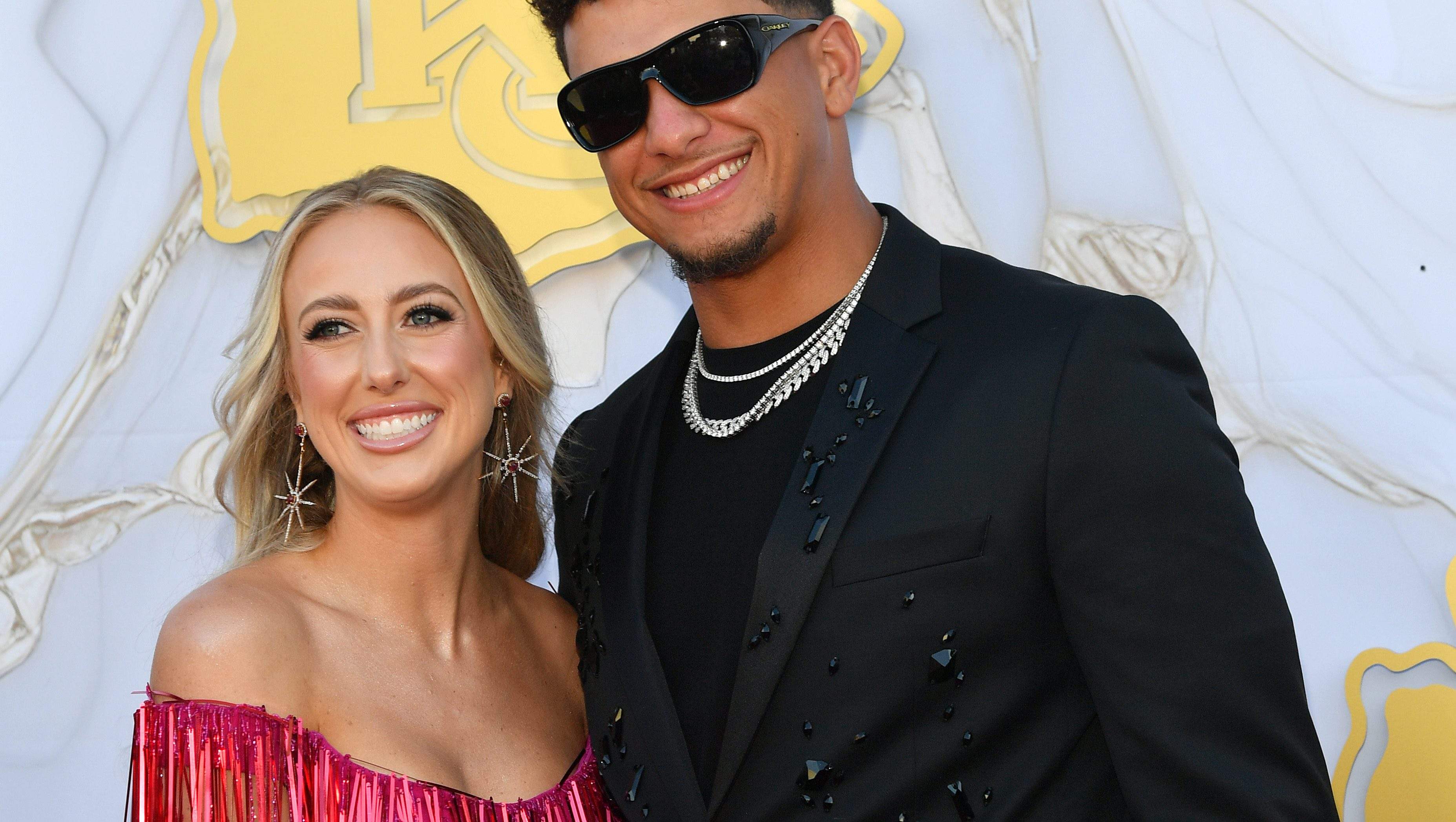 Patrick Mahomes Gets Personal Message From Wife, Brittany Mahomes, Amid Chiefs' Streak