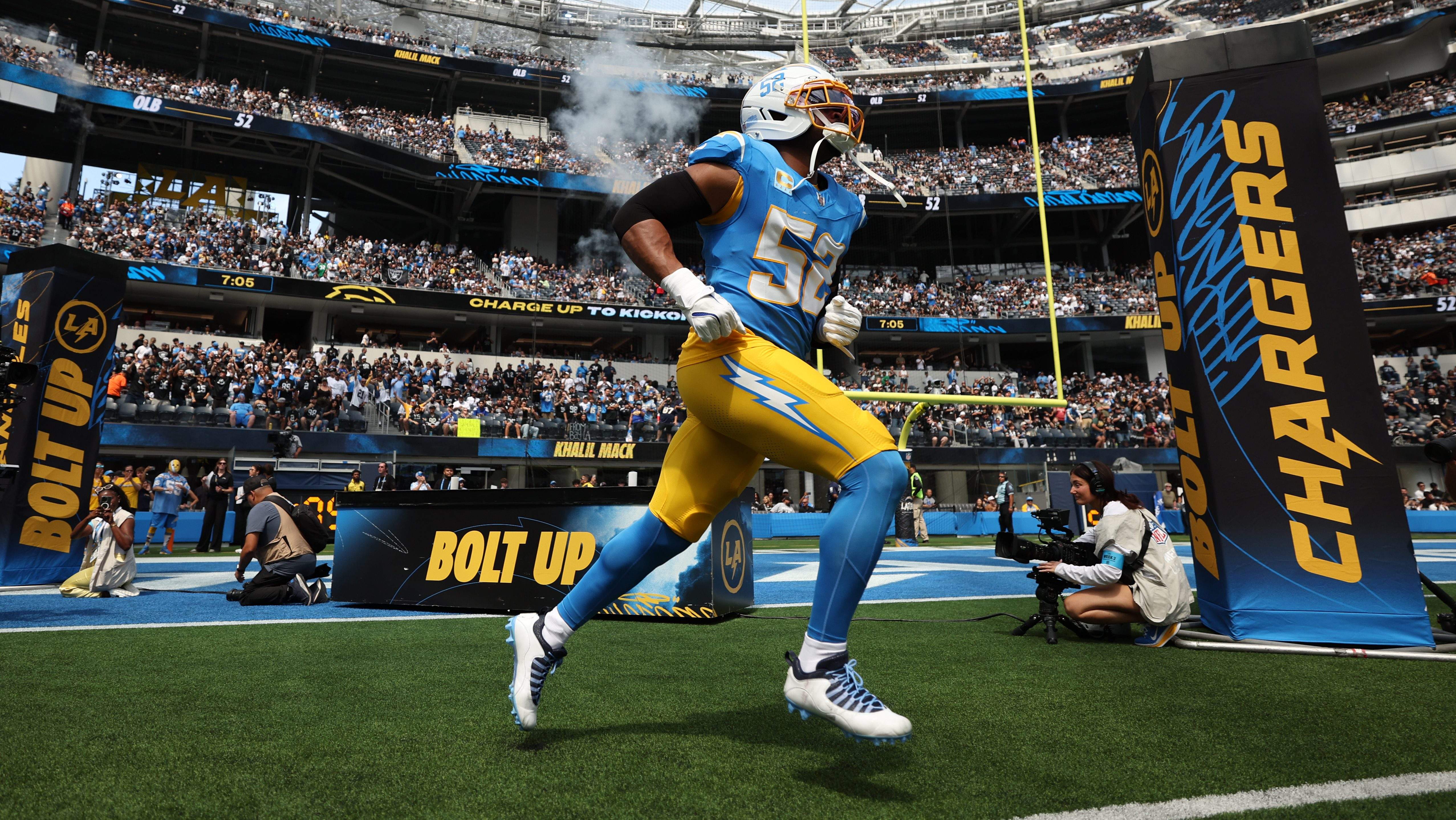 Los Angeles Chargers linebacker Khalil Mack