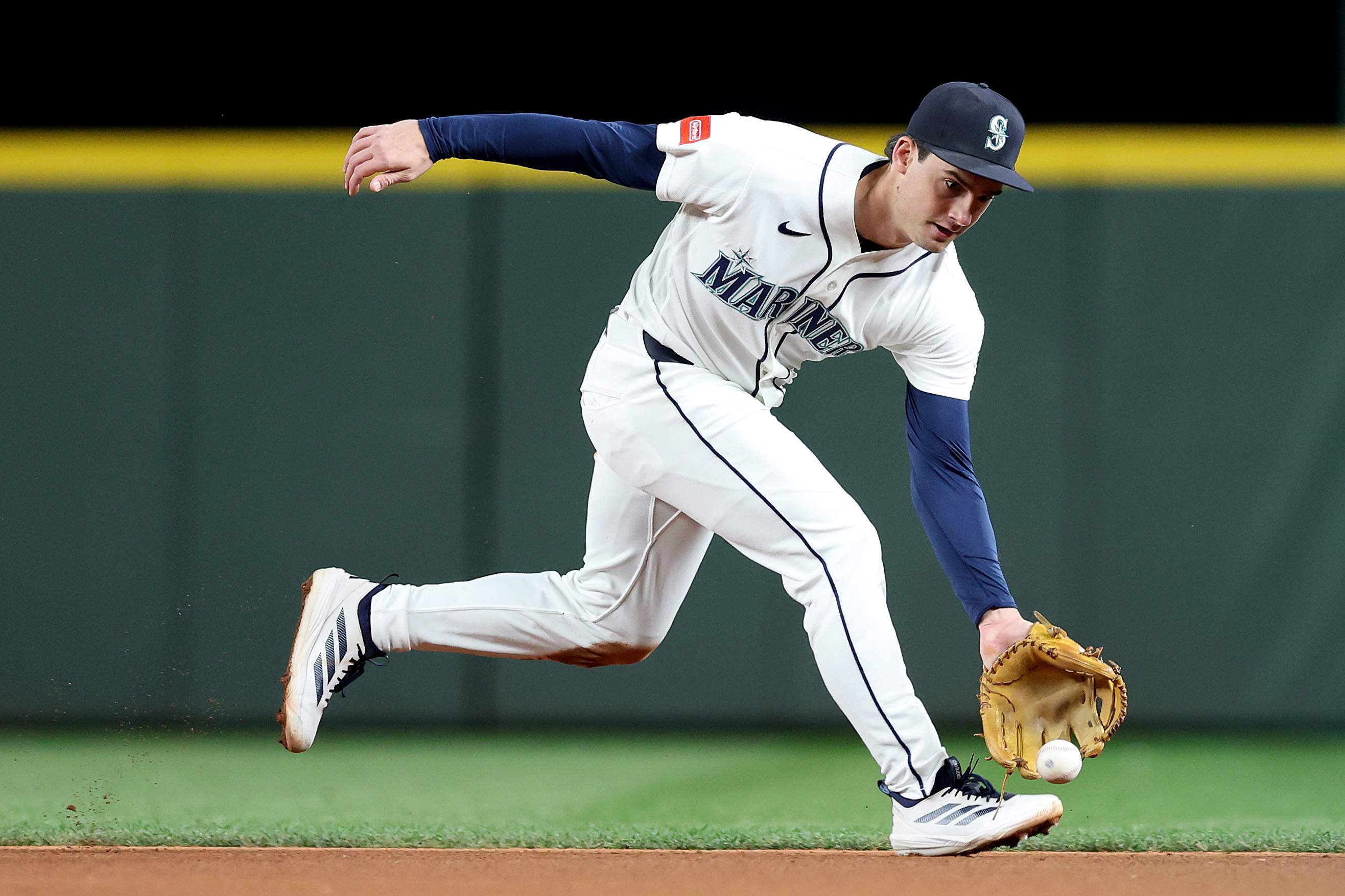 Seattle Mariners Cole Young Named Gold Glove Finalist